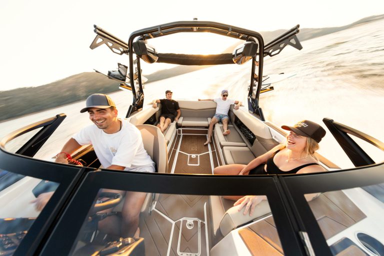 2026_Supreme_S240_On_Water_18-2048x1366