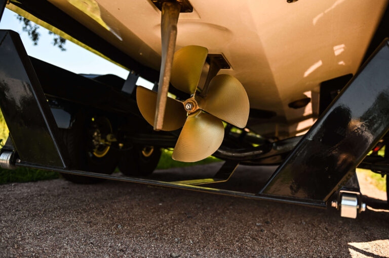 Centurion_2021_Ri245_used_boat-11