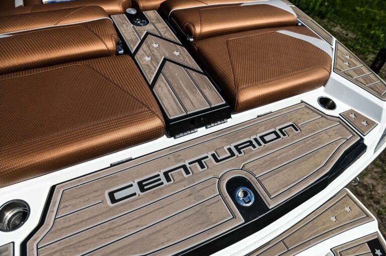 Centurion_2021_Ri245_used_boat-13