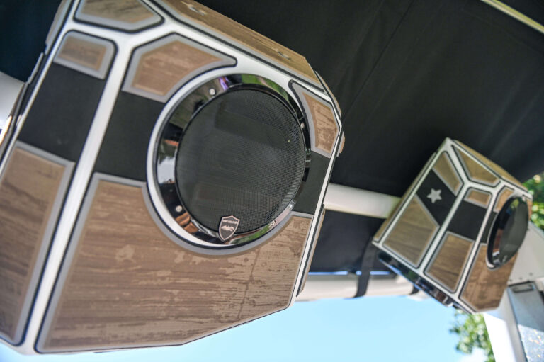 Centurion_2021_Ri245_used_boat-16