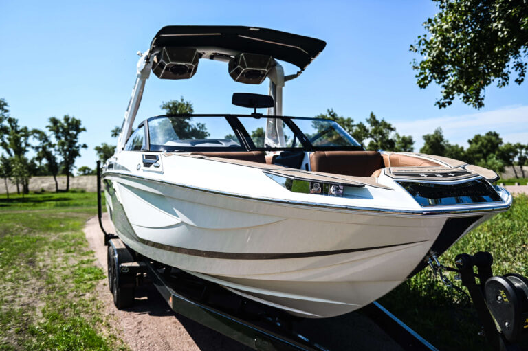 Centurion_2021_Ri245_used_boat-7