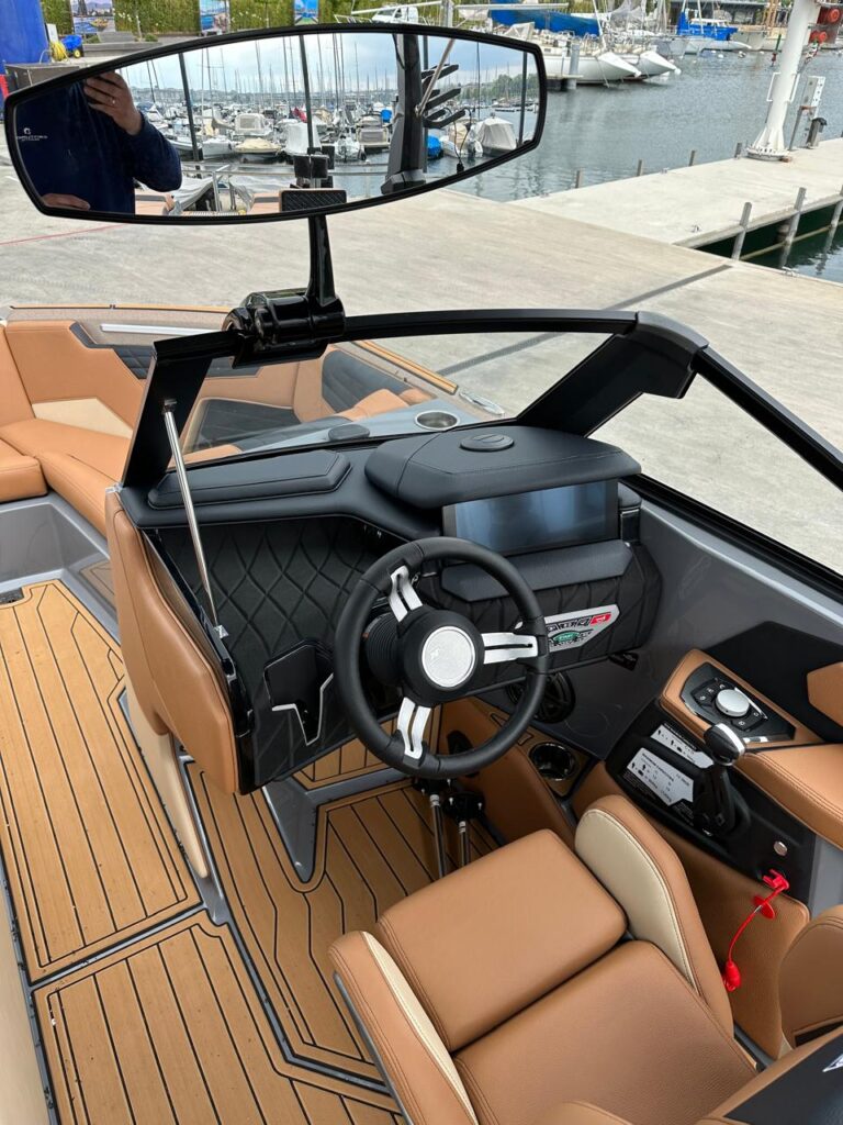 Nautique_2022_S23_used_boat-8