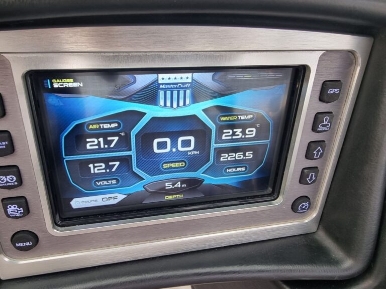 mastercraft-x26-2017-used-boat-16